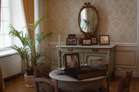 Как мы отбирали студии для работы с антиквариатом и искусством