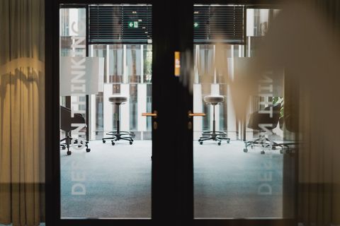 Как отличить надёжную студию от студии-однодневки?