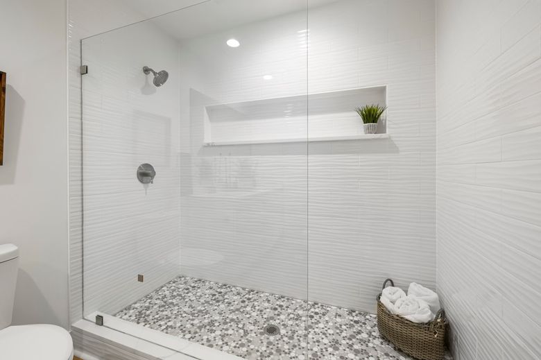 Мозаика в отделке Home SPA: когда она оправдана, а когда - лишние